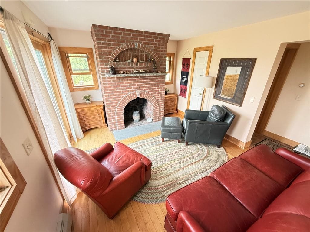 1557 West Side Road photo 10