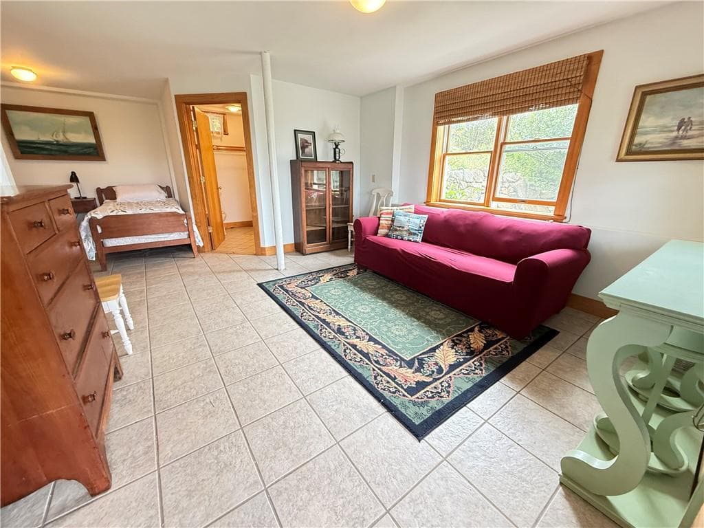 1557 West Side Road photo 18