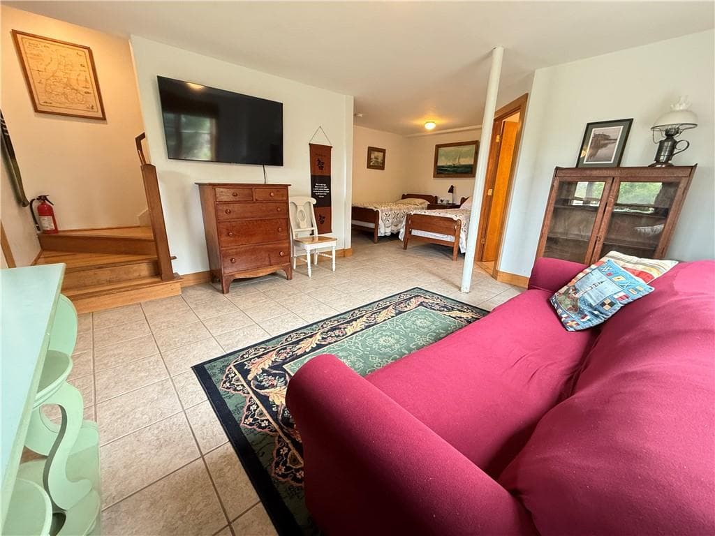 1557 West Side Road photo 19