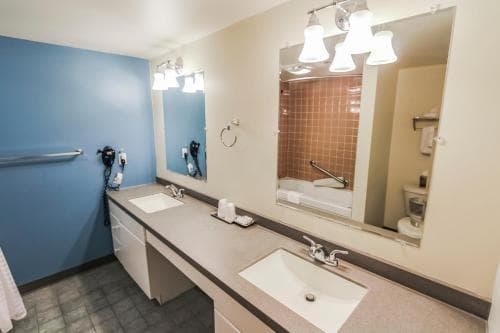 Condominium at 65 RIDGE Road UNIT P37, Newport, photo 19 of 22