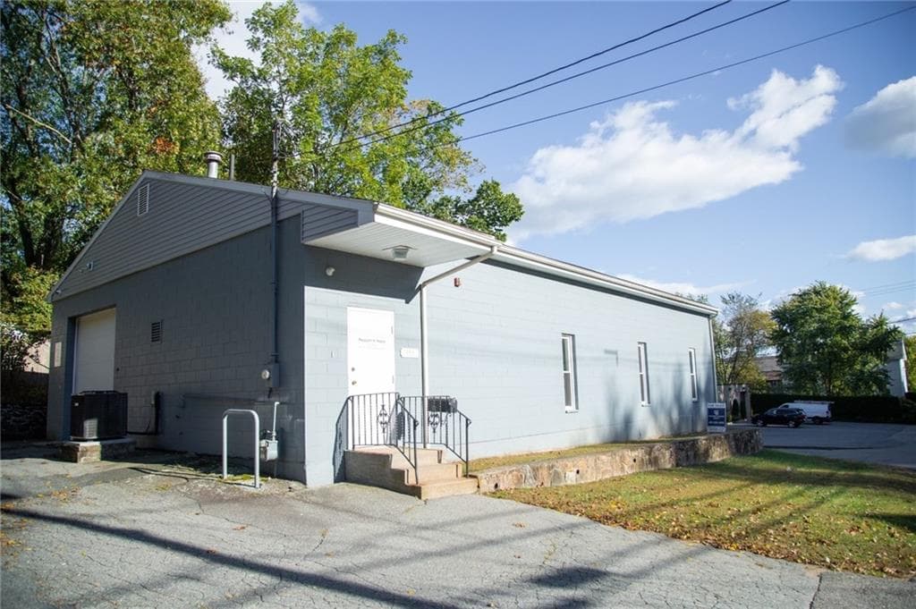 100 Central Street