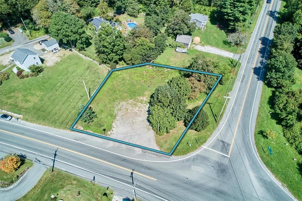 Commercial at 2388 Main Road, Tiverton, photo 5 of 8