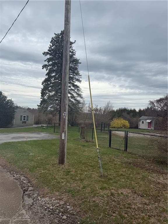 249 Middle Road photo 4