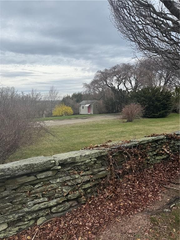 249 Middle Road photo 8