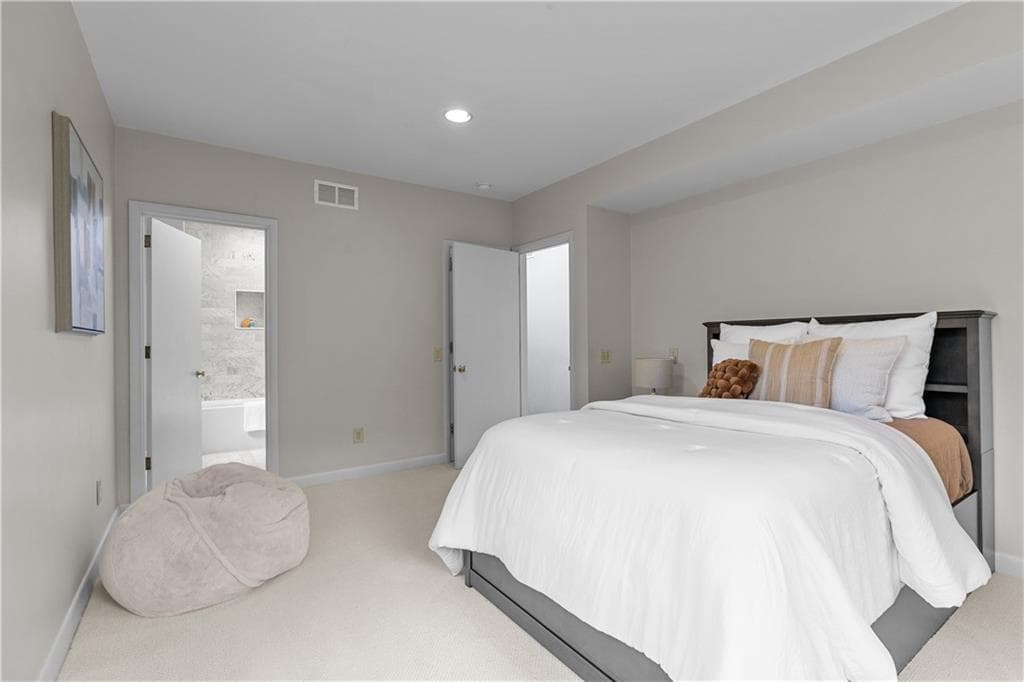 80 Clarendon Avenue photo 27