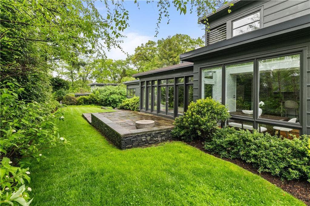 80 Clarendon Avenue photo 41