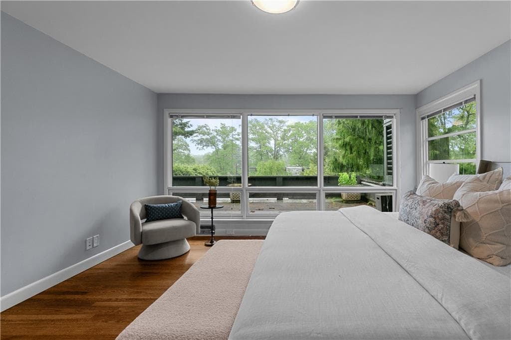 80 Clarendon Avenue photo 40