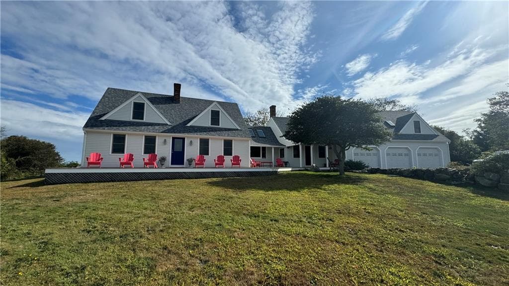 1087 Lakeside Drive