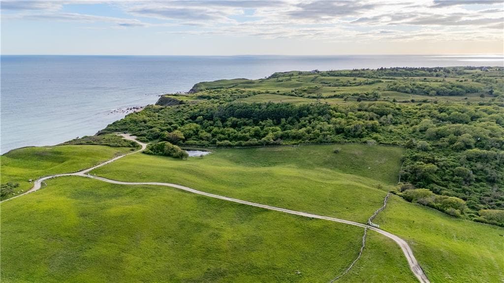 Unimproved Land at 0 off Snake Hole Road, Block Island, photo 4 of 15