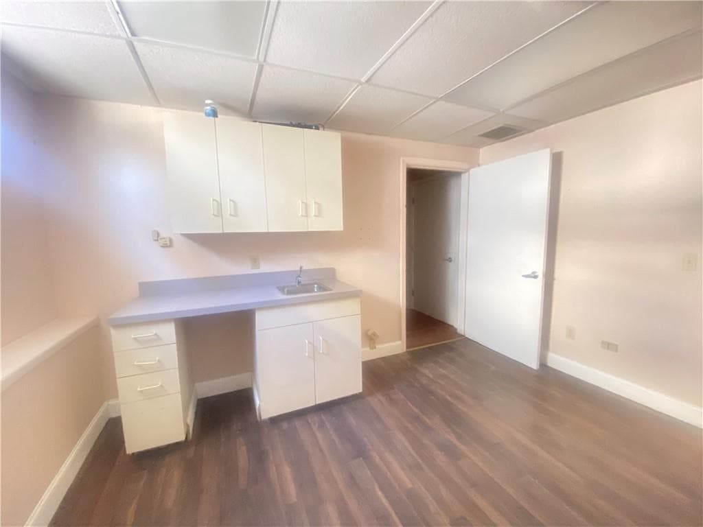 761 Park Avenue photo 12