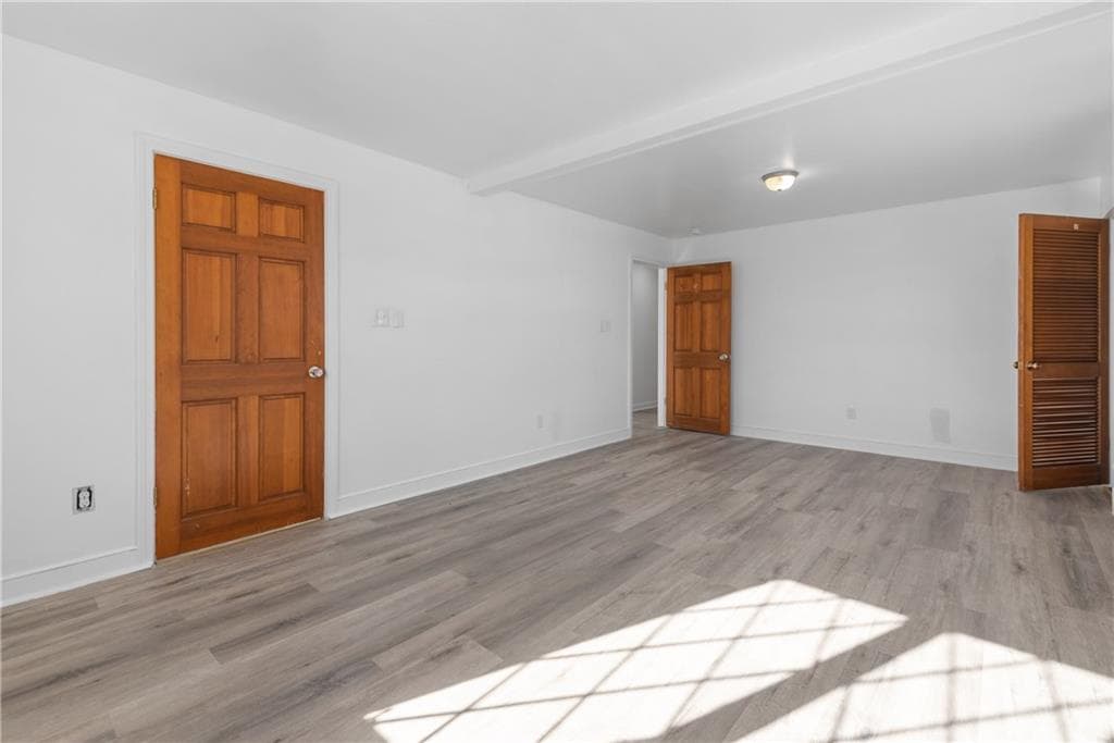 58 Hamlet Avenue photo 23