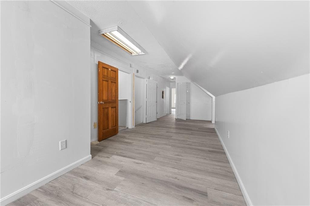 58 Hamlet Avenue photo 42