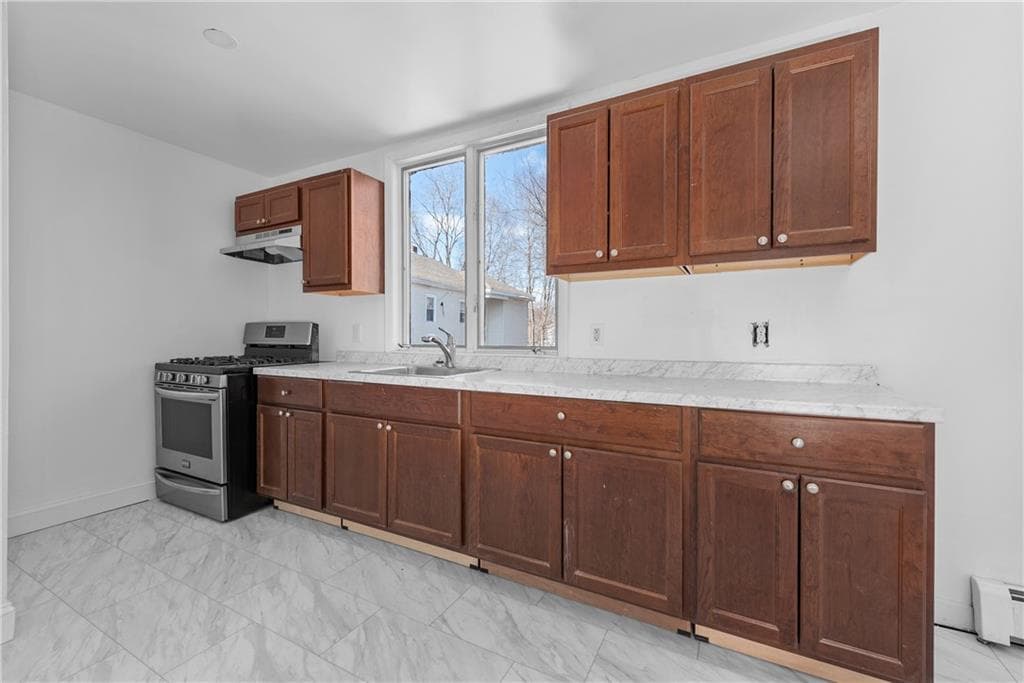 58 Hamlet Avenue photo 32