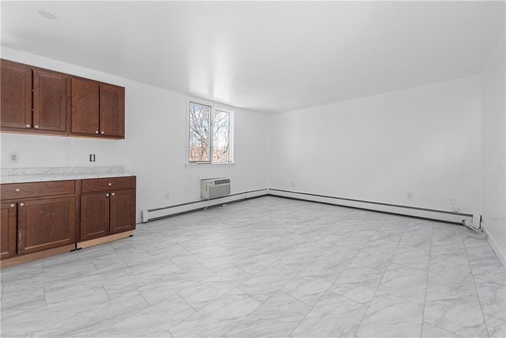 58 Hamlet Avenue photo 34