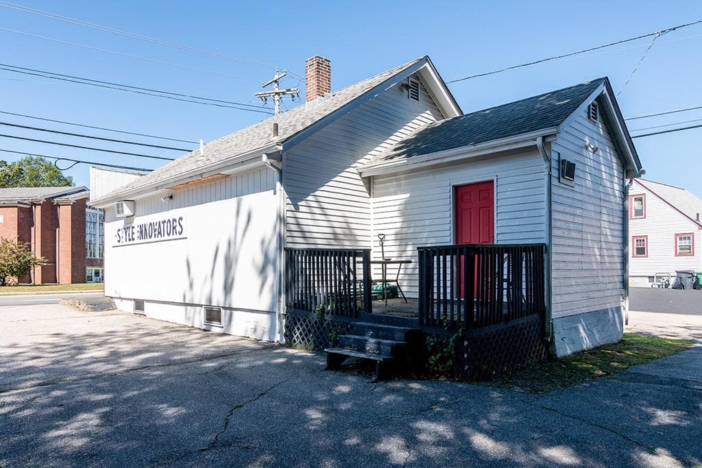 1822 1824 Warwick Avenue photo 5