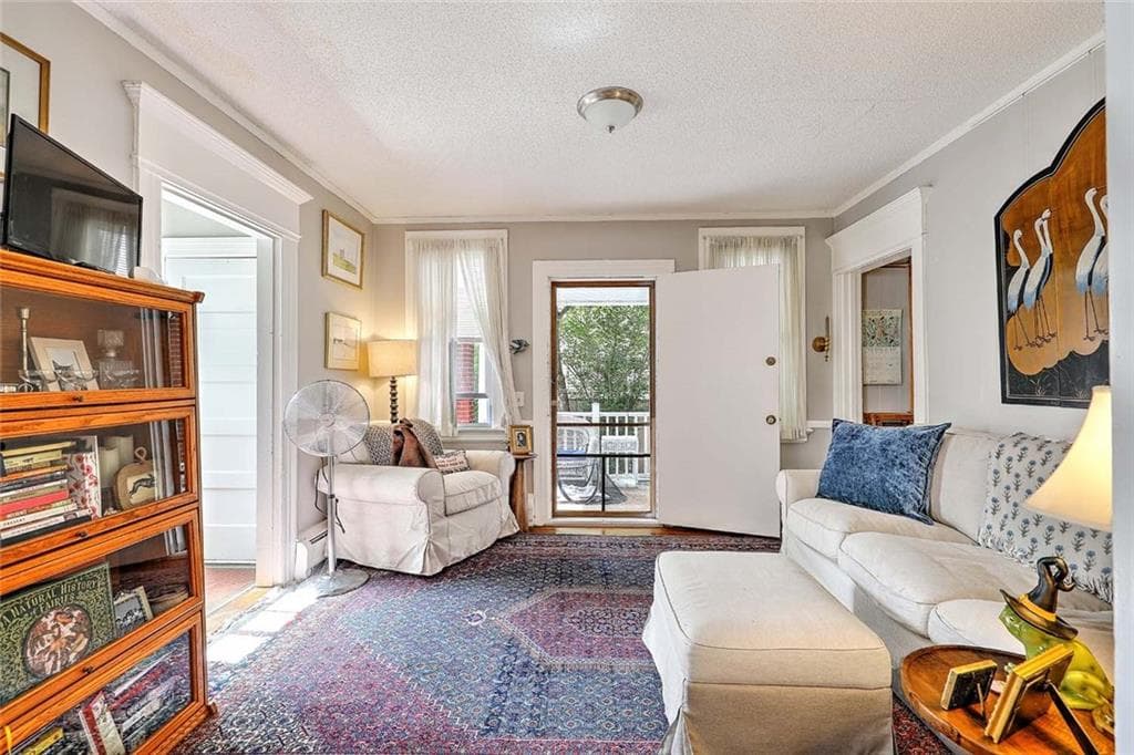 134 138 Irving Avenue photo 6