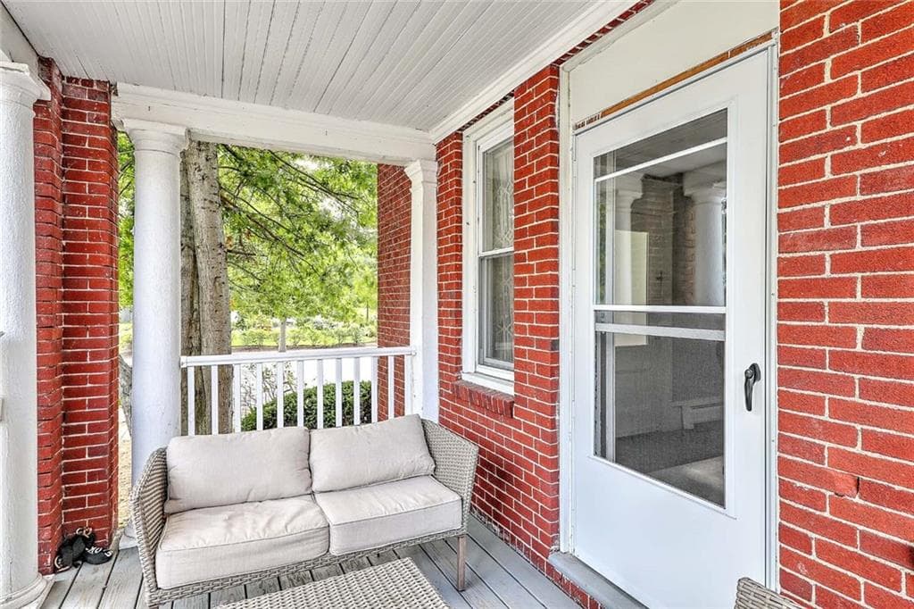 134 138 Irving Avenue photo 17