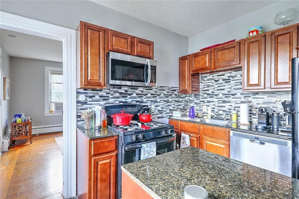 134 138 Irving Avenue photo 34
