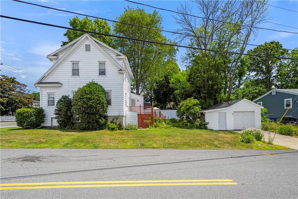 Single Family Residence at 53 Wampanoag Trail, East Providence, photo 2 of 34