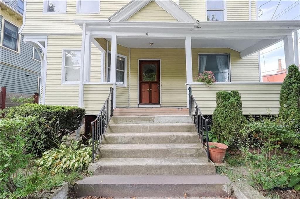 Single Family Residence at 61 Whitmarsh Street, Providence, photo 7 of 43