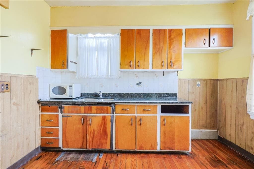 Single Family Residence at 61 Whitmarsh Street, Providence, photo 18 of 43