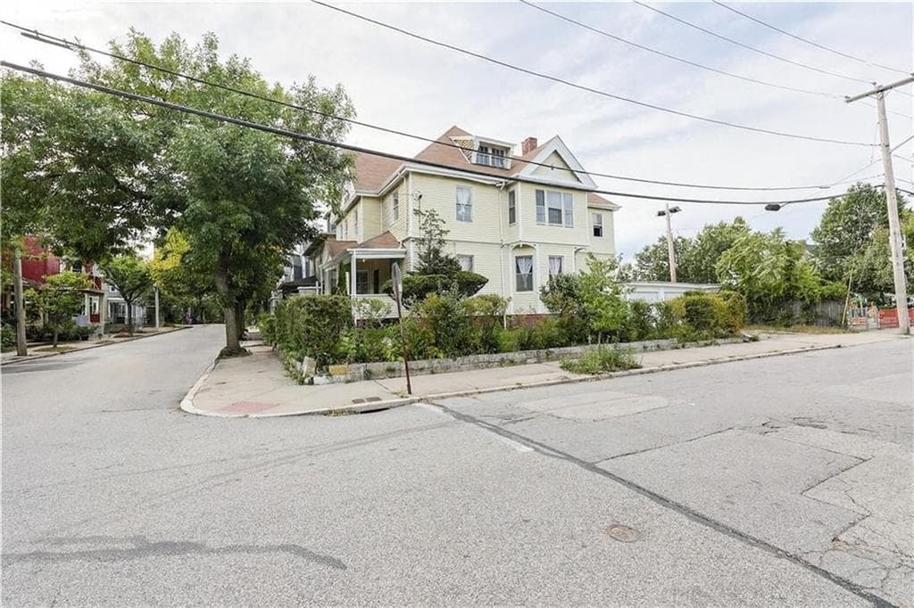 Single Family Residence at 61 Whitmarsh Street, Providence, photo 4 of 43
