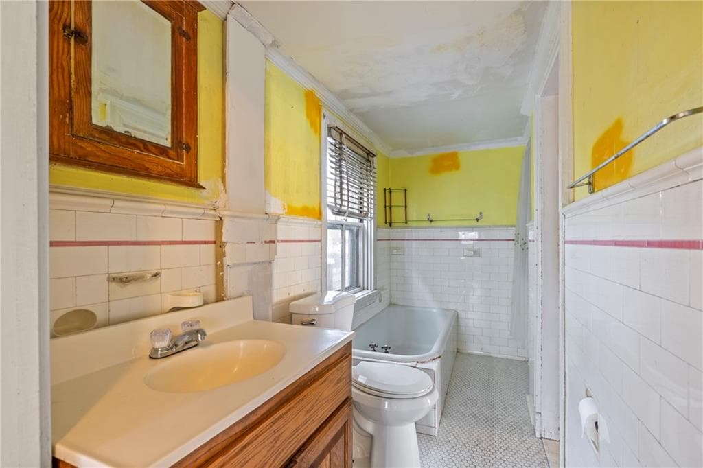 Single Family Residence at 61 Whitmarsh Street, Providence, photo 21 of 43