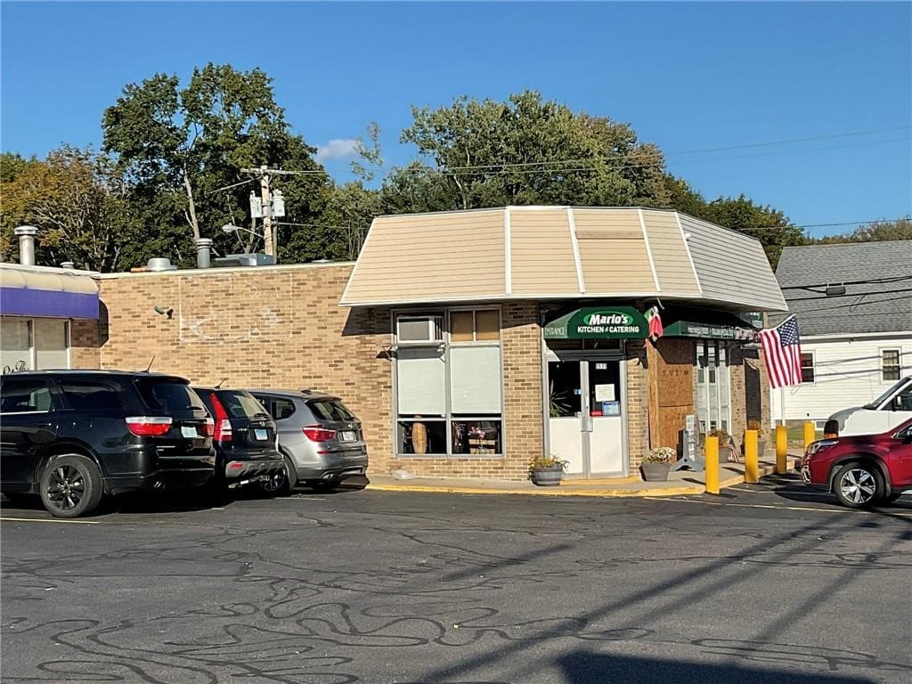 1557 Plainfield Pike