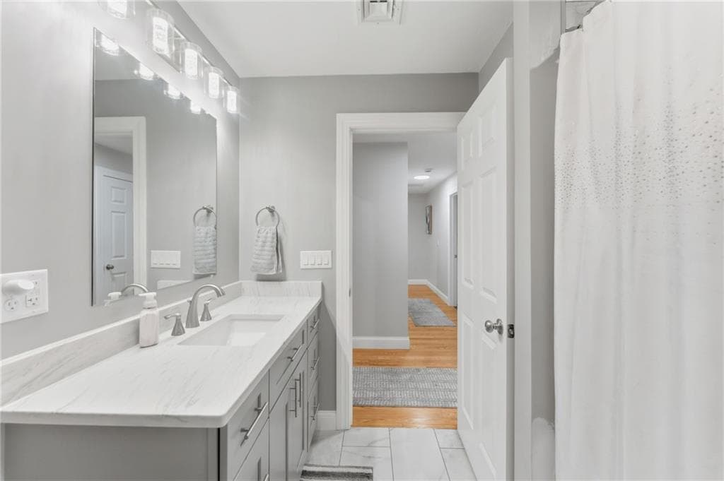 Condominium at 1504 Hunting Hill Drive, Cumberland, photo 27 of 46