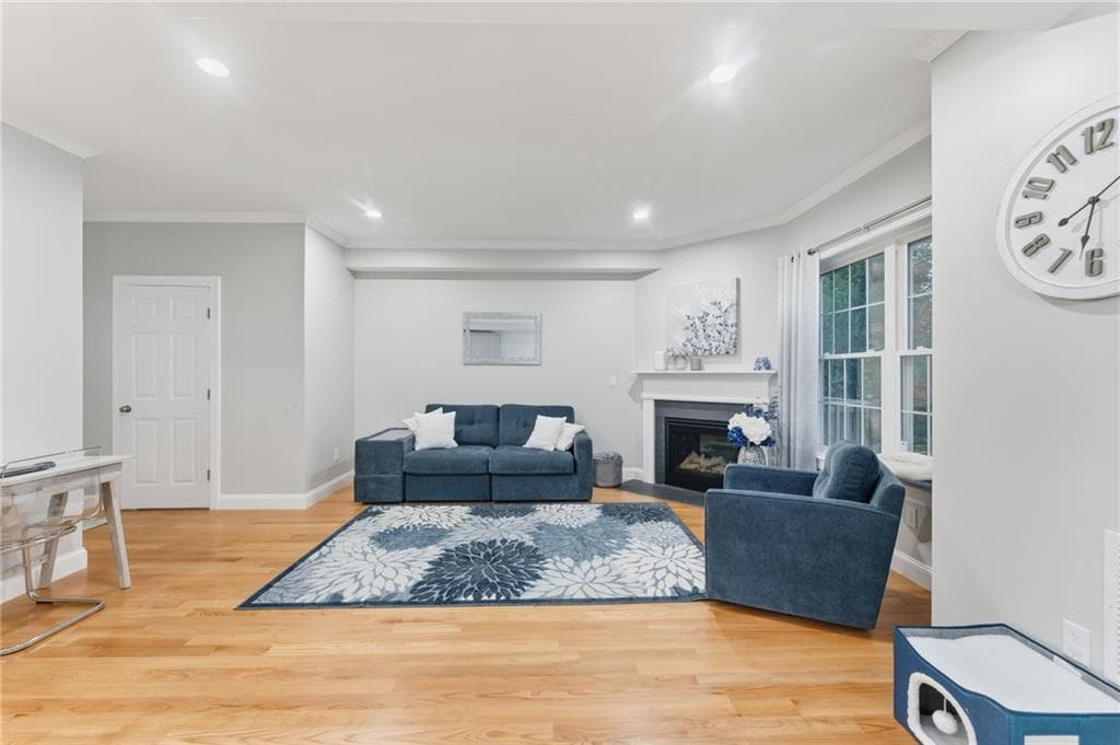 Condominium at 1504 Hunting Hill Drive, Cumberland, photo 13 of 46