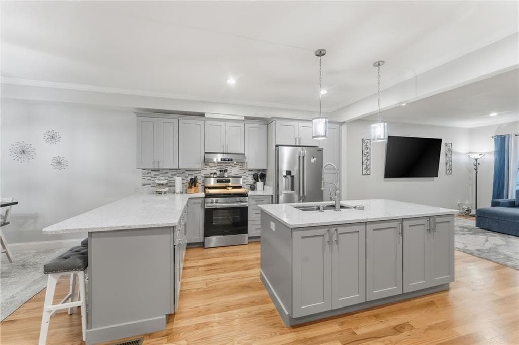 Condominium at 1504 Hunting Hill Drive, Cumberland, photo 7 of 46