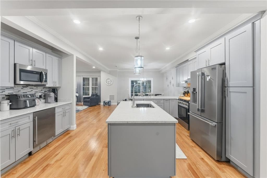 Condominium at 1504 Hunting Hill Drive, Cumberland, photo 5 of 46