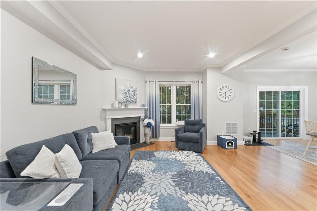 Condominium at 1504 Hunting Hill Drive, Cumberland, photo 11 of 46