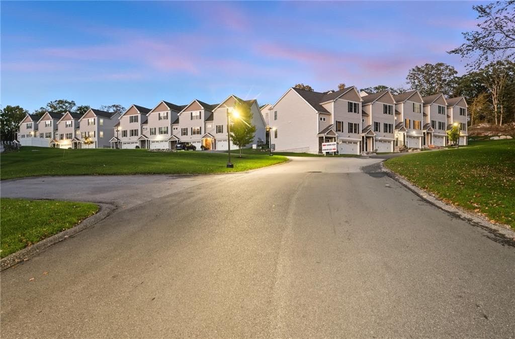 Condominium at 1504 Hunting Hill Drive, Cumberland, photo 39 of 46