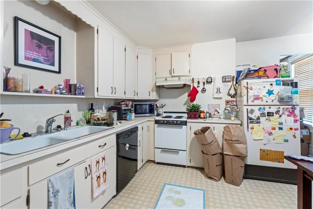 176 Williams Street photo 3