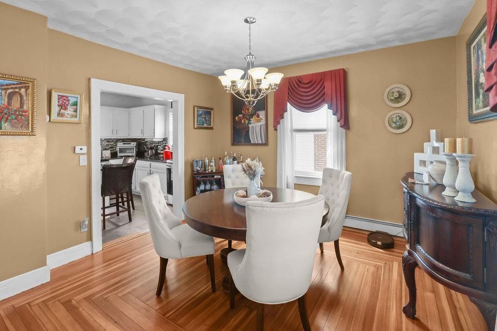 56 Errol Street photo 6