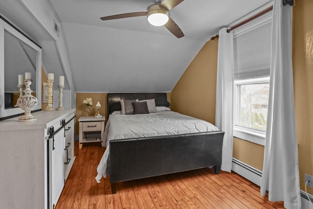 56 Errol Street photo 16