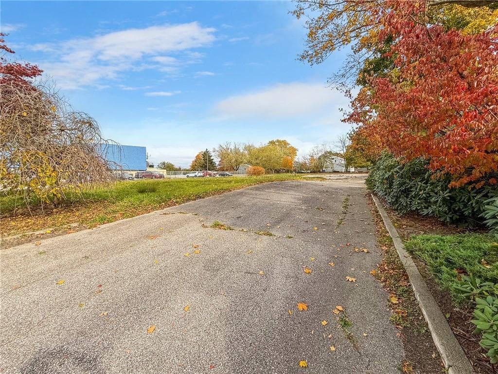 149 W Main Road photo 3
