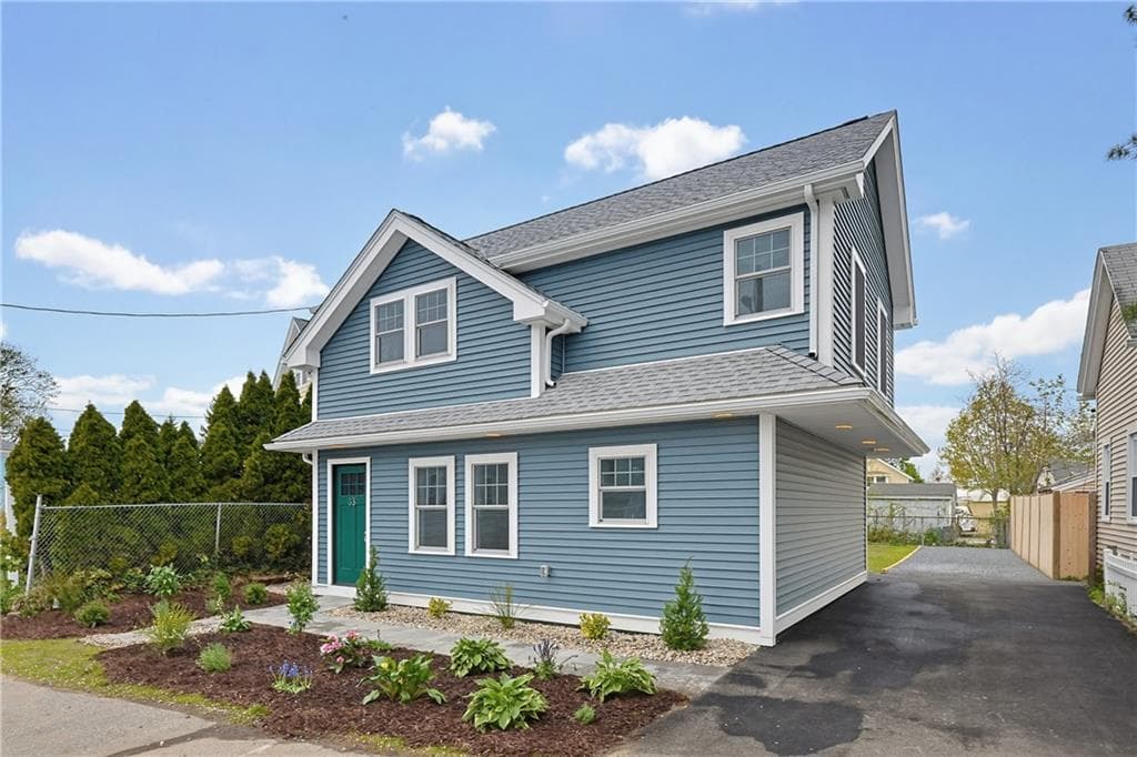 Single Family Residence at 33 Jefferson Avenue, East Providence, photo 3 of 48