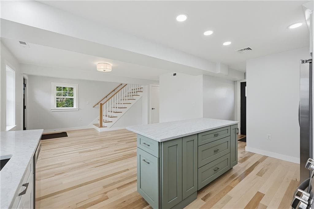 Single Family Residence at 33 Jefferson Avenue, East Providence, photo 15 of 48