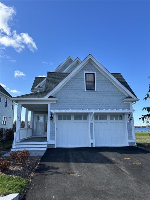 Single Family Residence at 114 East Point Drive, East Providence, photo 12 of 39