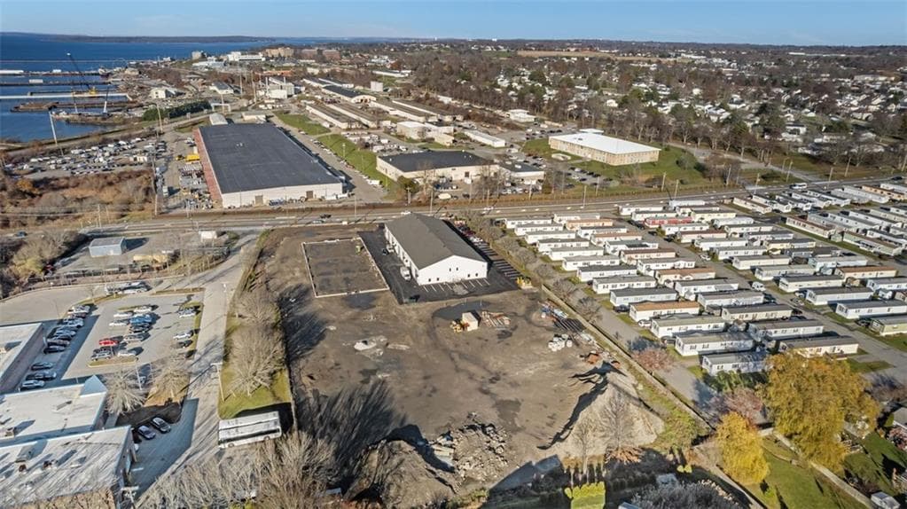 300 Coddington Highway UNIT 211 photo 28