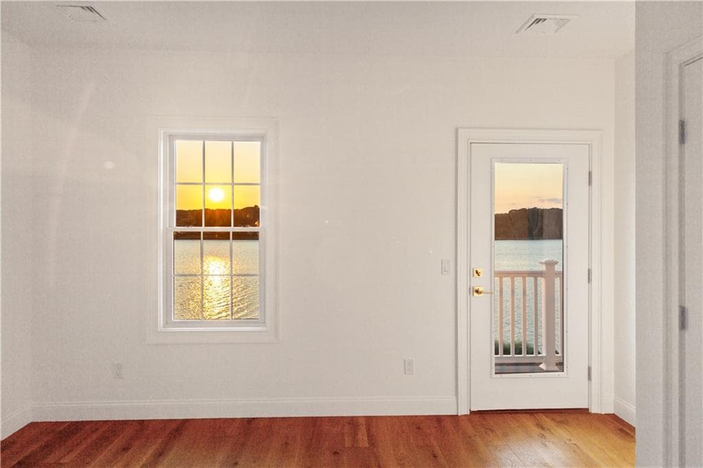 Condominium at 114 East Point Drive, East Providence, photo 13 of 38