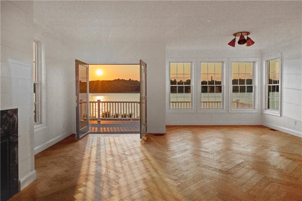 Condominium at 114 East Point Drive, East Providence, photo 7 of 38