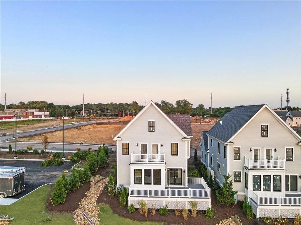 Condominium at 114 East Point Drive, East Providence, photo 35 of 38