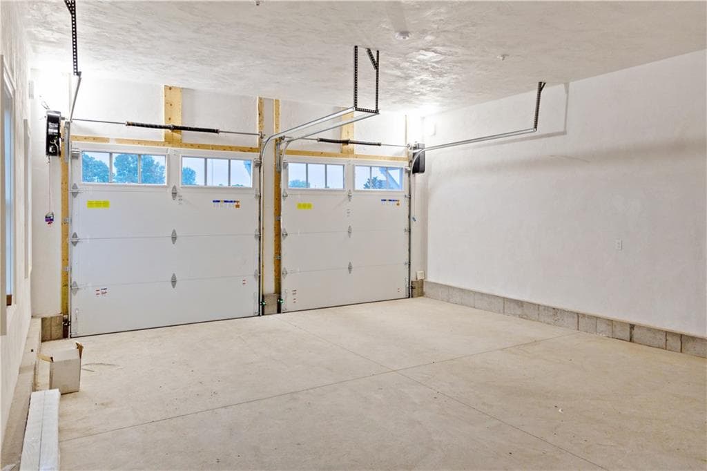 Condominium at 114 East Point Drive, East Providence, photo 29 of 38