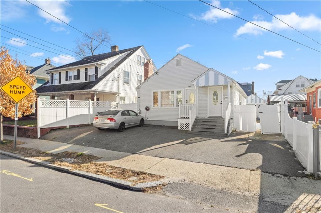Single Family Residence at 236 Gallatin Street, Providence, photo 33 of 33