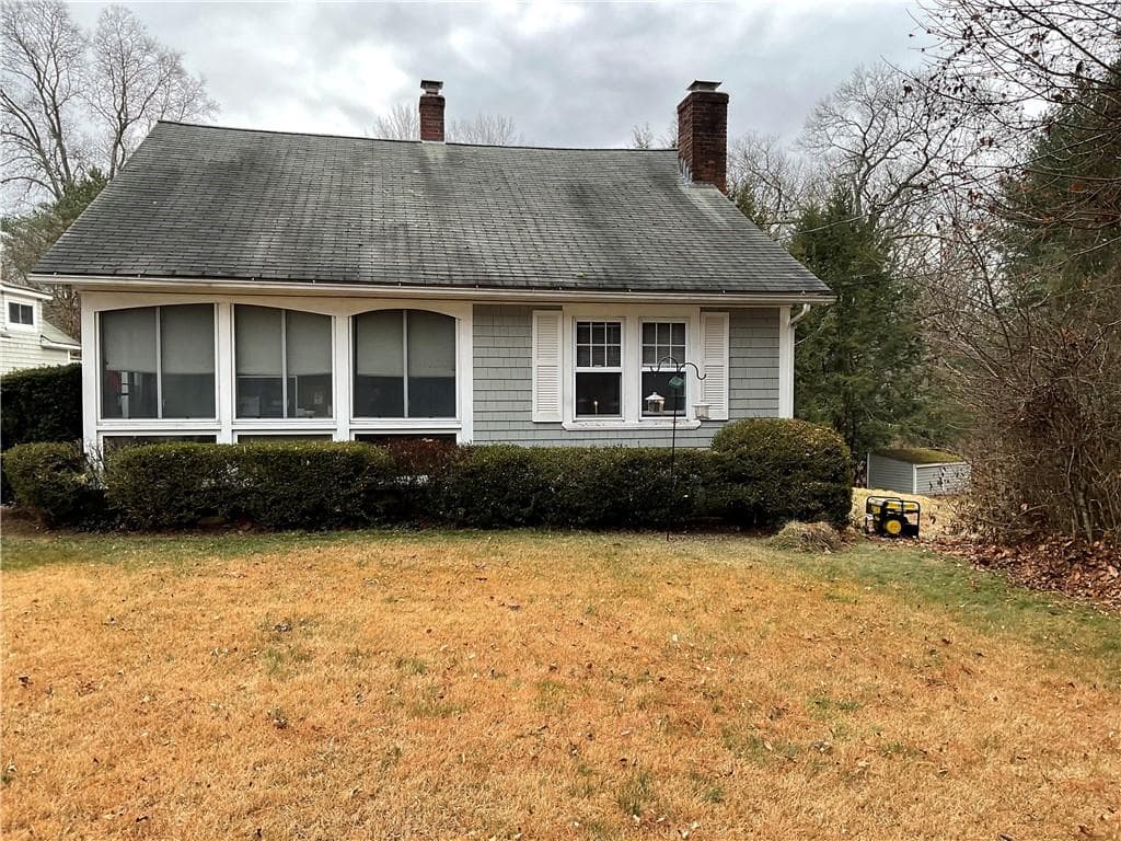 Multi Family at 922 924 Plainfield Pike, Scituate, photo 13 of 22