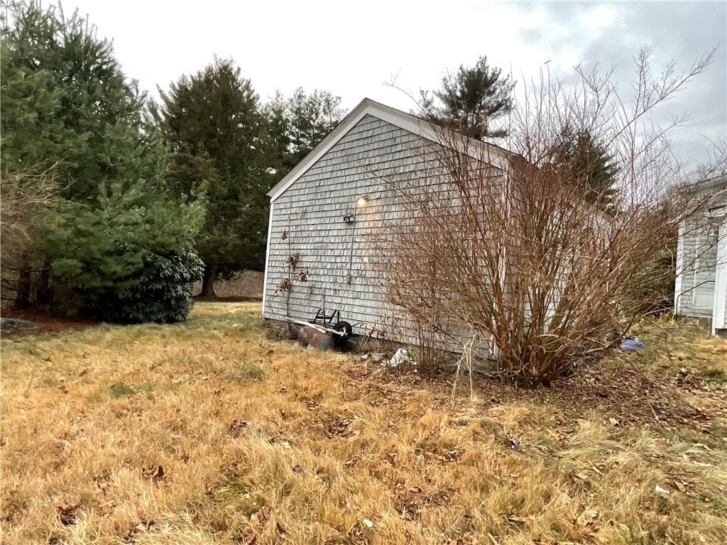Multi Family at 922 924 Plainfield Pike, Scituate, photo 7 of 22