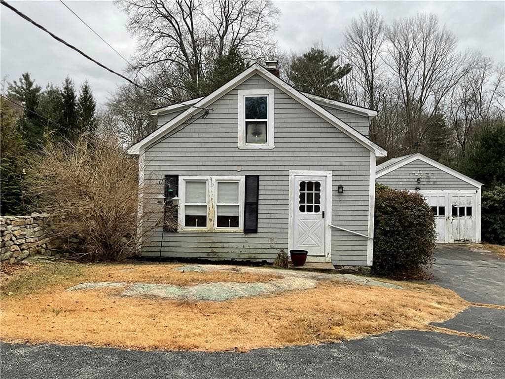 922 924 Plainfield Pike